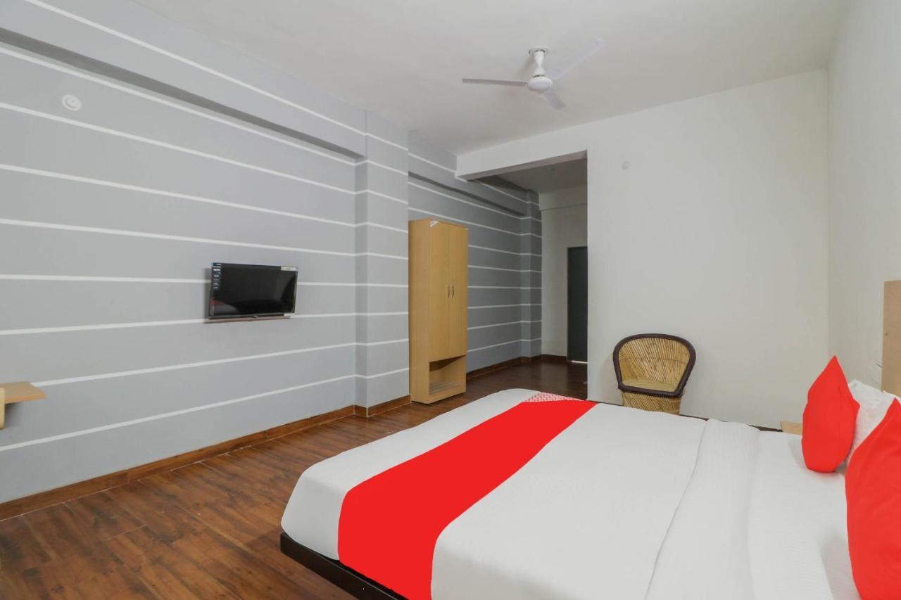 Townhall Bhiwadi Екстериор снимка