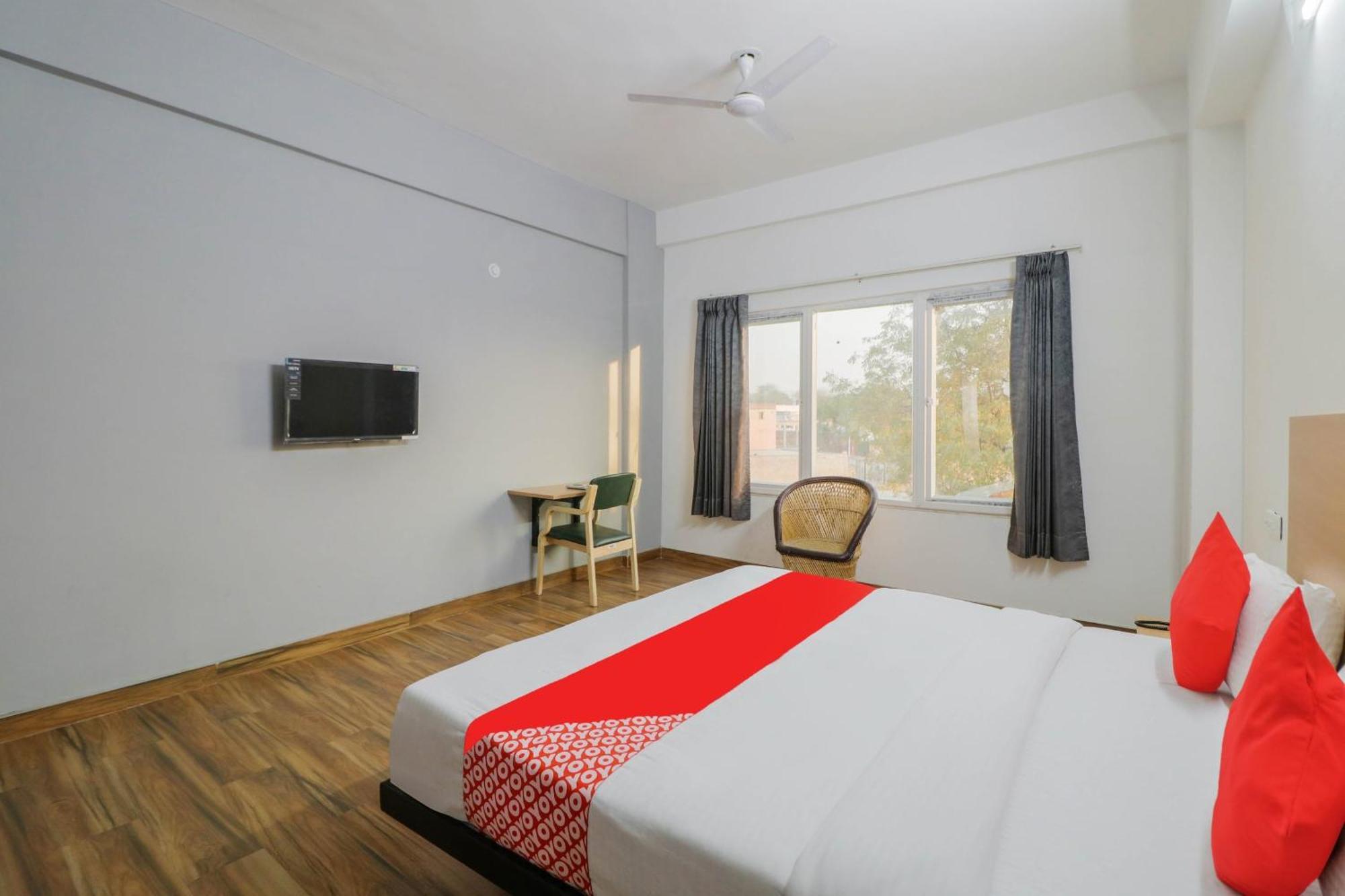 Townhall Bhiwadi Екстериор снимка